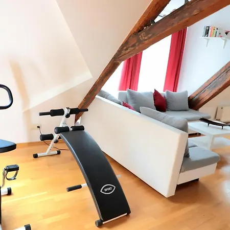 Apartamento Gemutlich & Zentral Am Schlosspark Mit Balkon Wiesbaden